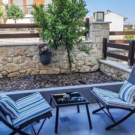 Anastasia Eleni Apartment *